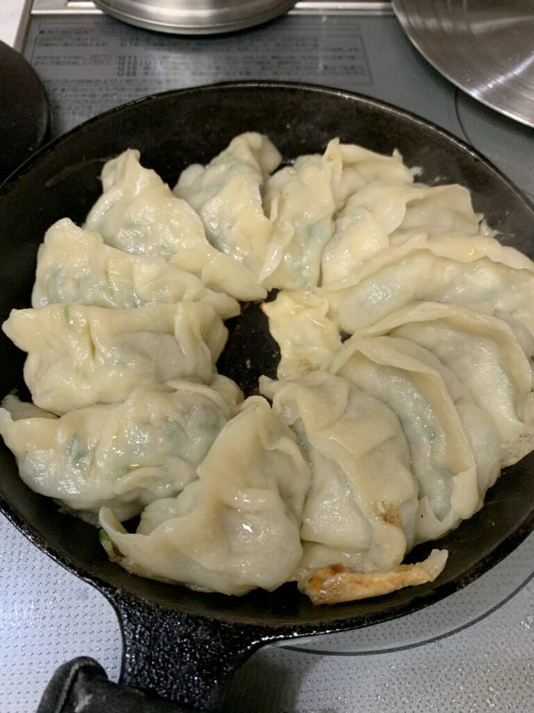 餃子の焼き上がり