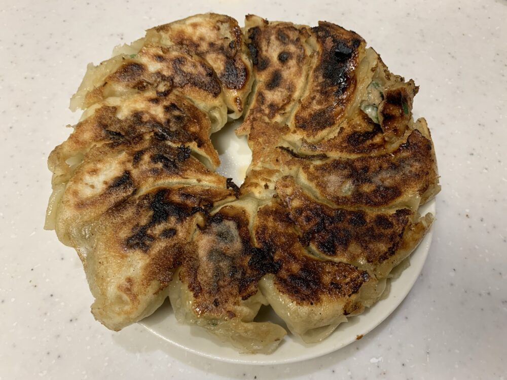 焼き餃子の出来上がり